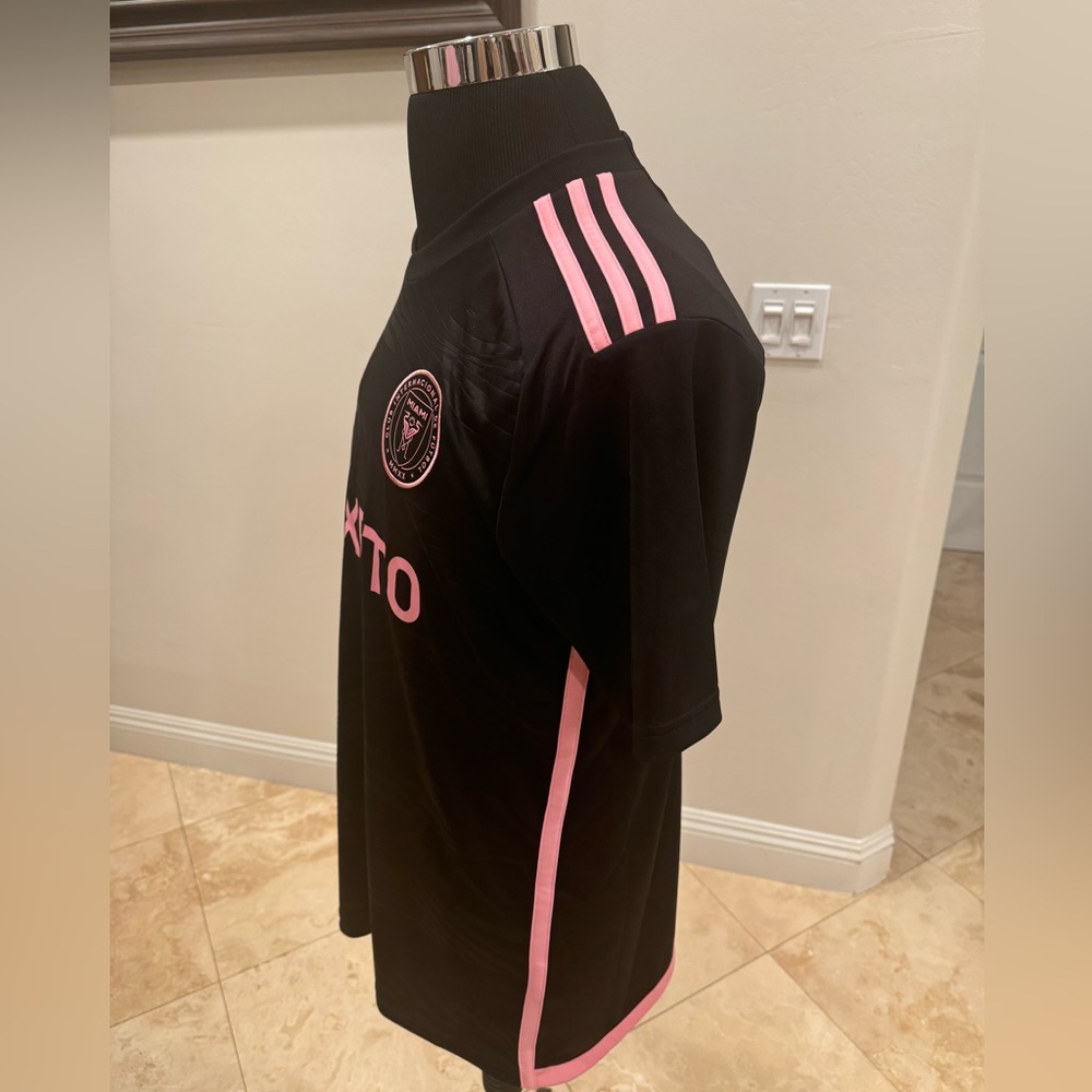 ⚽️ Adidas-Inter Miami 23/24 Messi Authentic Away Jersey⚽️ - Picture 7 of 10